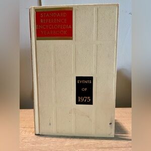 Funk Wagnalls Hardcover Standard Reference Encyclopedia Yearbook—Events of 1975
